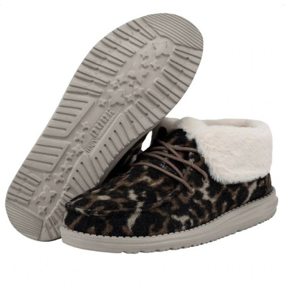 Women’s Heydude Size 9.